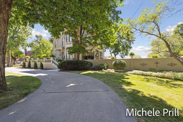 118 E Oliver Street, Owosso, MI 48867