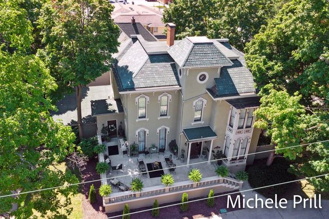 118 E Oliver Street, Owosso, MI 48867