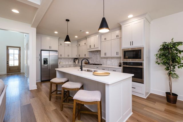 35 Belles Fleurs Circle, Little Rock, AR 72223