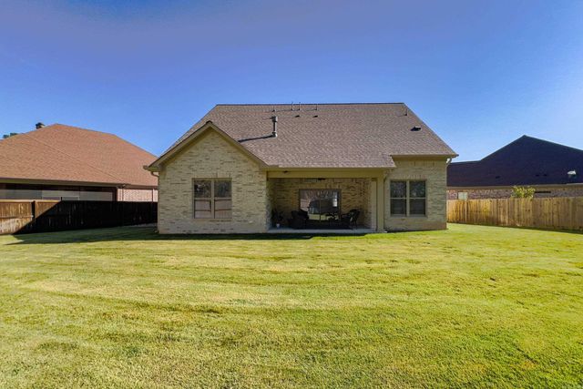 35 Belles Fleurs Circle, Little Rock, AR 72223