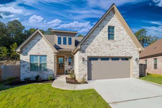 35 Belles Fleurs Circle, Little Rock, AR 72223