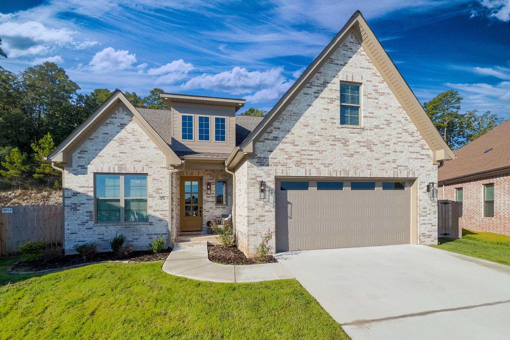 35 Belles Fleurs Circle, Little Rock, AR 72223