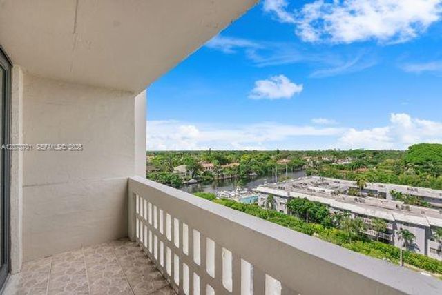 90 Edgewater Drive 917, Coral Gables, FL 33133