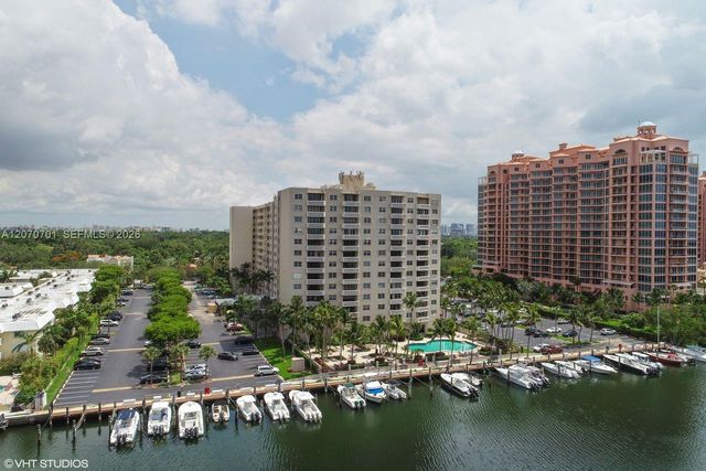 90 Edgewater Drive 917, Coral Gables, FL 33133