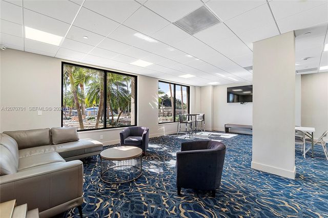 90 Edgewater Drive 917, Coral Gables, FL 33133