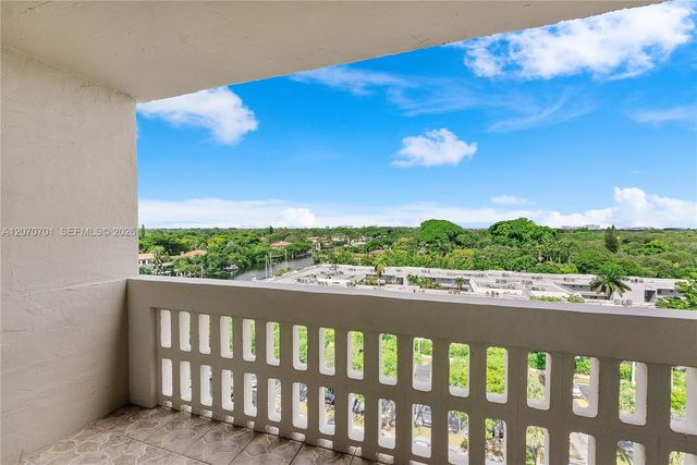 90 Edgewater Drive 917, Coral Gables, FL 33133