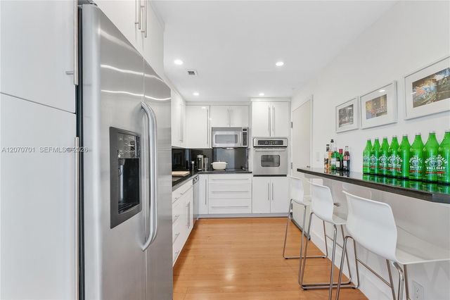 90 Edgewater Drive 917, Coral Gables, FL 33133