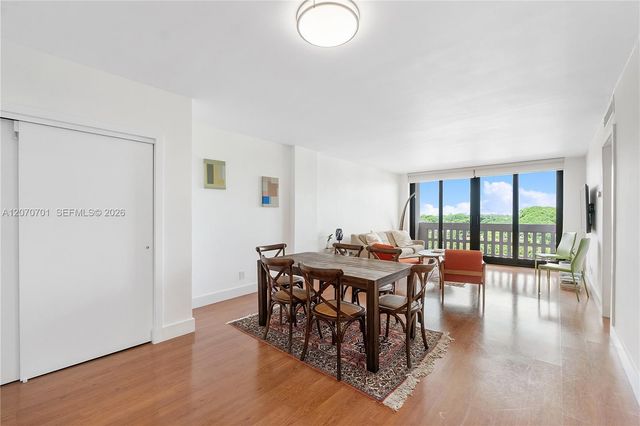 90 Edgewater Drive 917, Coral Gables, FL 33133