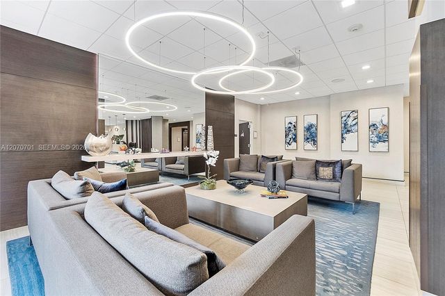 90 Edgewater Drive 917, Coral Gables, FL 33133