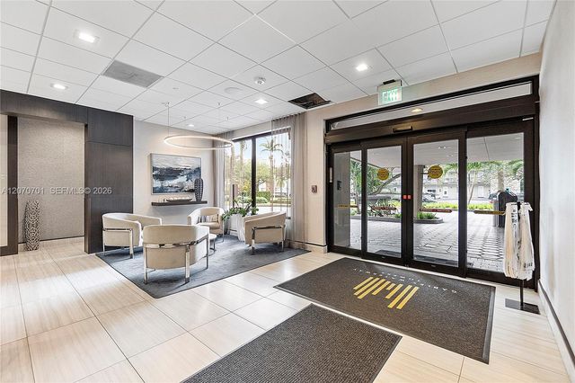 90 Edgewater Drive 917, Coral Gables, FL 33133