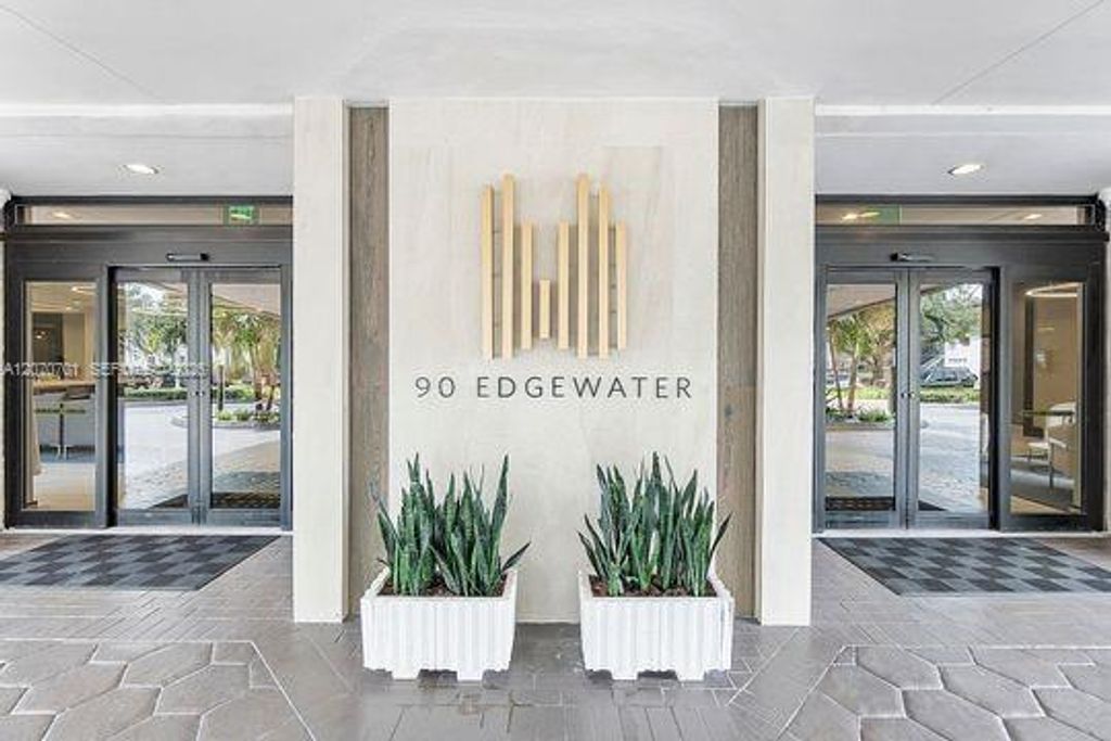 90 Edgewater Drive 917, Coral Gables, FL 33133