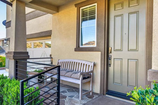 2077 Del Rincon Place, Escondido, CA 92026