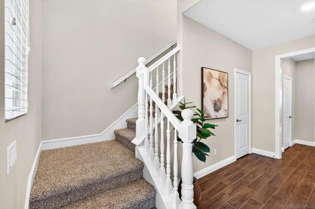 2077 Del Rincon Place, Escondido, CA 92026