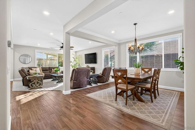 2077 Del Rincon Place, Escondido, CA 92026