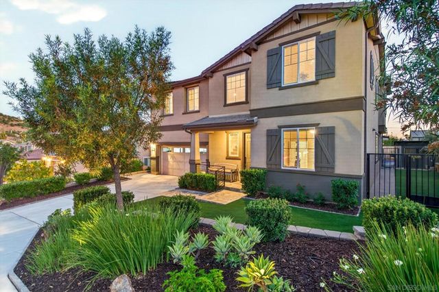2077 Del Rincon Place, Escondido, CA 92026