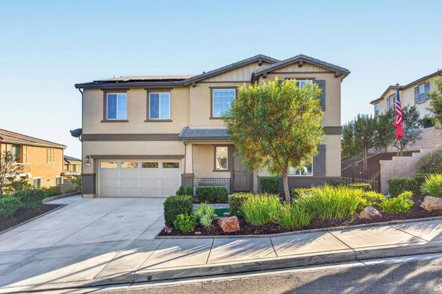 2077 Del Rincon Place, Escondido, CA 92026