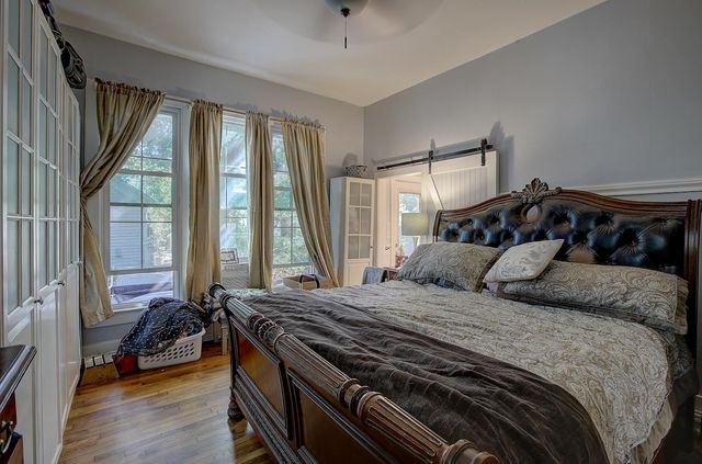 905 S Walnut ST, Georgetown, TX 78626