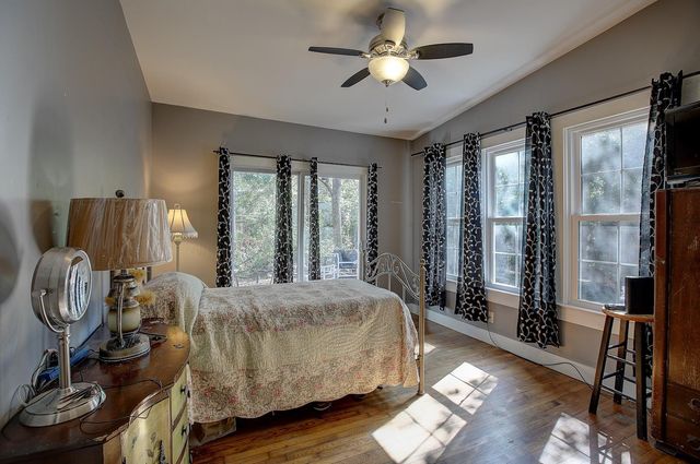 905 S Walnut ST, Georgetown, TX 78626