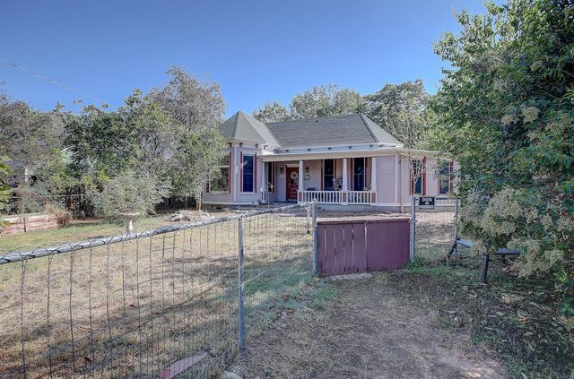 905 S Walnut ST, Georgetown, TX 78626