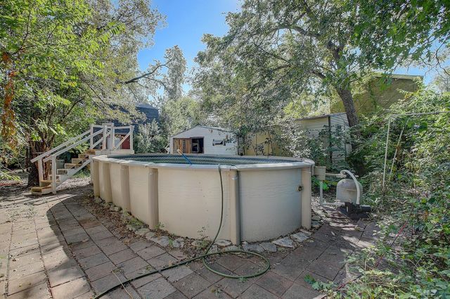 905 S Walnut ST, Georgetown, TX 78626