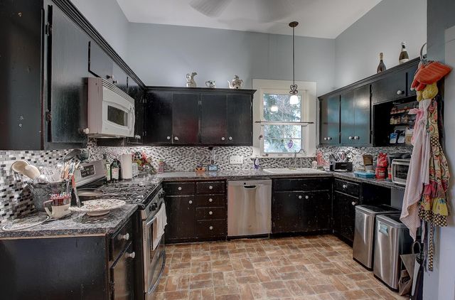 905 S Walnut ST, Georgetown, TX 78626