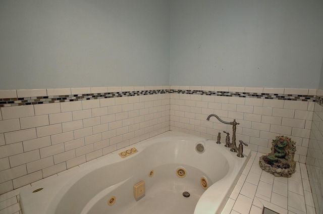 905 S Walnut ST, Georgetown, TX 78626
