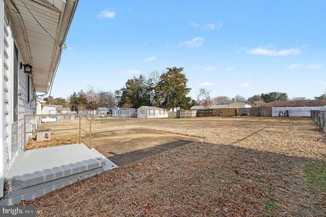 408 HAMILTON ST, Fredericksburg, VA 22408