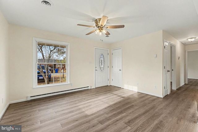 408 HAMILTON ST, Fredericksburg, VA 22408