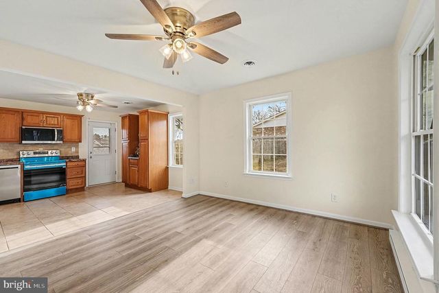 408 HAMILTON ST, Fredericksburg, VA 22408