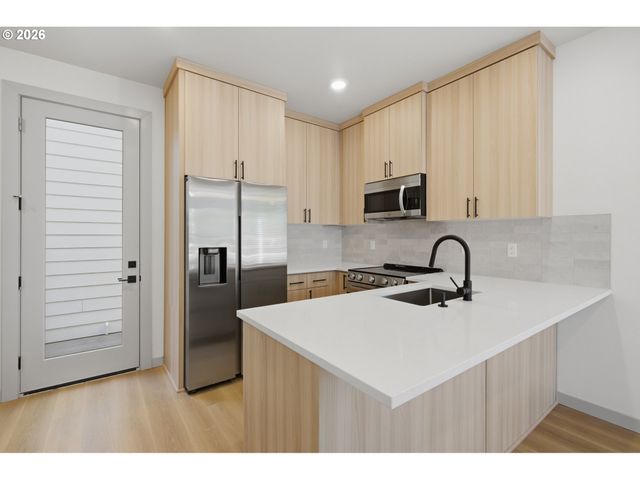 7041 Se 60th Ave, Portland, OR 97206