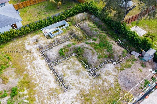 3250 NE 3rd Ave, Oakland Park, FL 33334