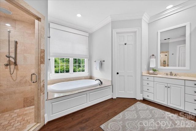 2135 Sharon Avenue, Charlotte, NC 28211