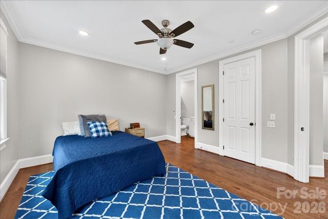 2135 Sharon Avenue, Charlotte, NC 28211