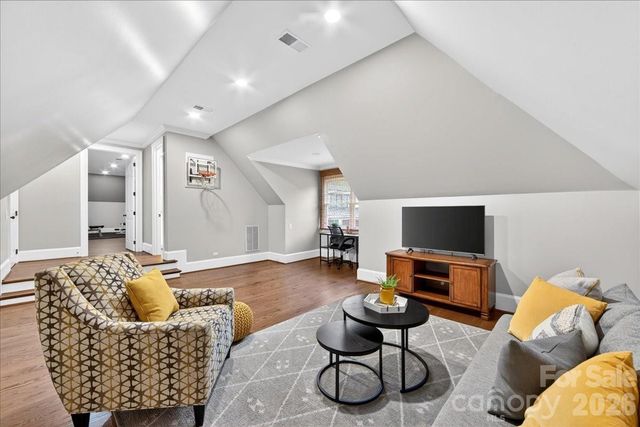 2135 Sharon Avenue, Charlotte, NC 28211