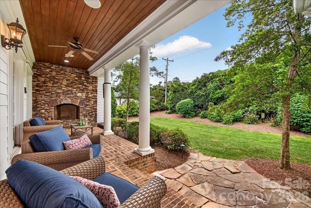 2135 Sharon Avenue, Charlotte, NC 28211