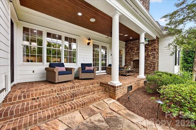 2135 Sharon Avenue, Charlotte, NC 28211