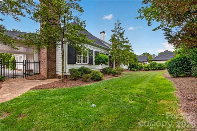 2135 Sharon Avenue, Charlotte, NC 28211