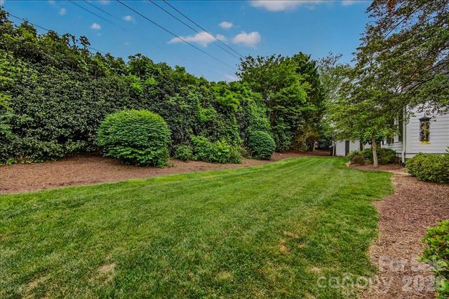 2135 Sharon Avenue, Charlotte, NC 28211