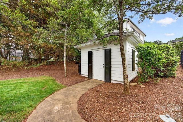 2135 Sharon Avenue, Charlotte, NC 28211