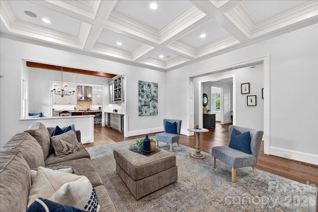 2135 Sharon Avenue, Charlotte, NC 28211