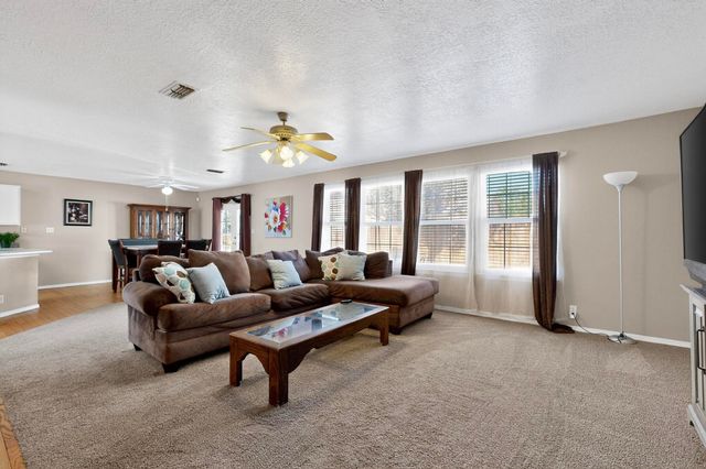 1221 Tanglewood Place NW, Albuquerque, NM 87120