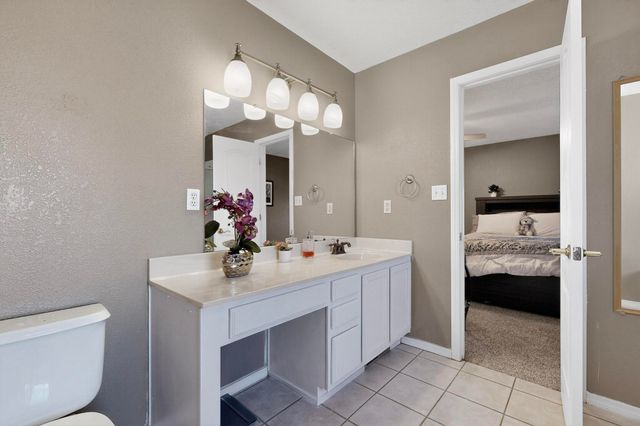 1221 Tanglewood Place NW, Albuquerque, NM 87120