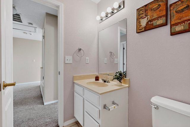 1221 Tanglewood Place NW, Albuquerque, NM 87120