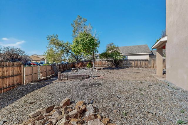 1221 Tanglewood Place NW, Albuquerque, NM 87120