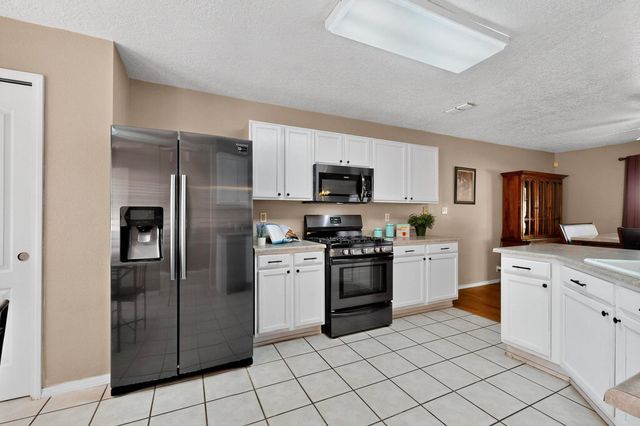 1221 Tanglewood Place NW, Albuquerque, NM 87120