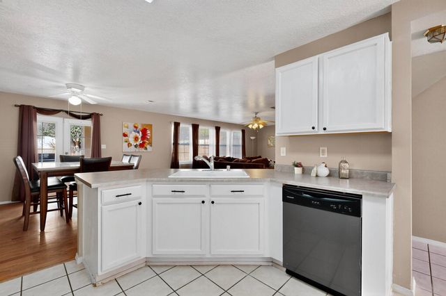 1221 Tanglewood Place NW, Albuquerque, NM 87120