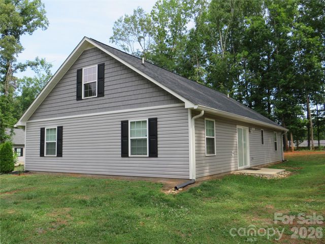 118 Tallyhoe Street, Forest City, NC 28043