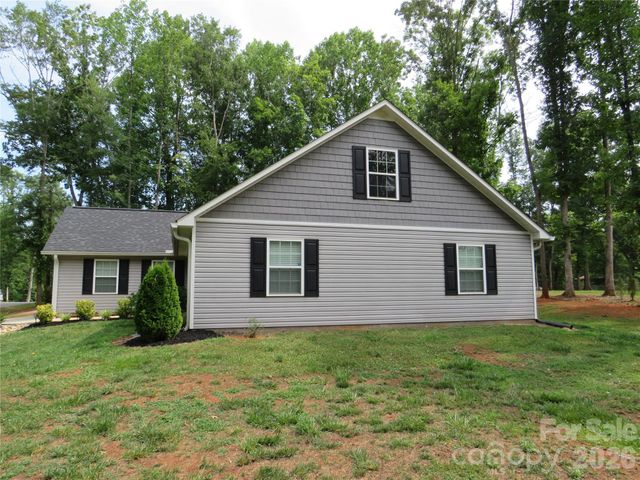 118 Tallyhoe Street, Forest City, NC 28043