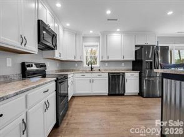 118 Tallyhoe Street, Forest City, NC 28043