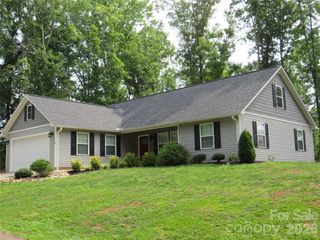 118 Tallyhoe Street, Forest City, NC 28043
